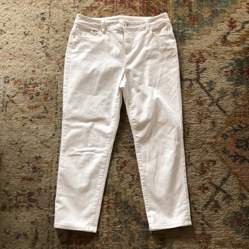 Chico's the So Slimming Girlfriend Crop, size 1.5 (M/10), white denim jeans